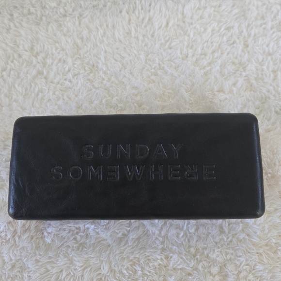 Sunday Somewhere Charlie Gold Round Sunglasses PRICE FIRM - Picture 6 of 6